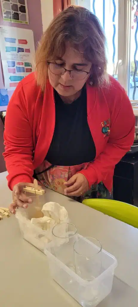 expérience scientifique aux élémentaire - école galilée saint maximin